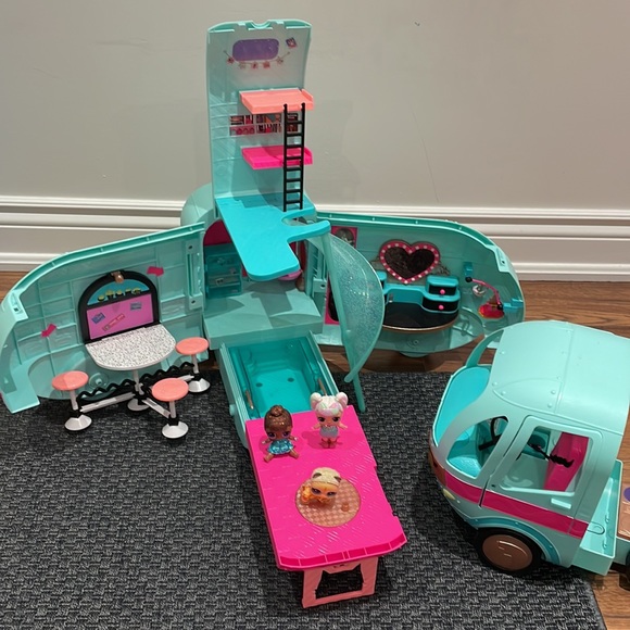🛑 SOLD!!! LOL Glamper Camper Van Play Set Toy + L.O.L. Dolls - Picture 1 of 10